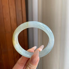 糯冰淡湖水绿带黄翡翡翠平安镯（56.6mm）（yc269675）