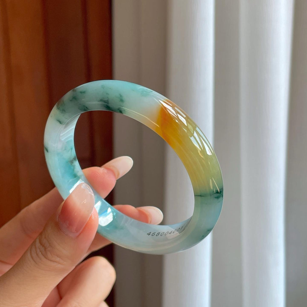 糯冰飘花带黄翡翡翠平安镯（56mm）（yc274579）