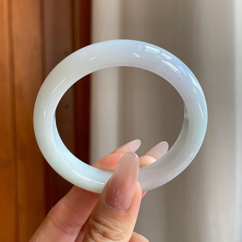 细糯冰带淡椿翡翠平安镯（53mm）（yc279897）