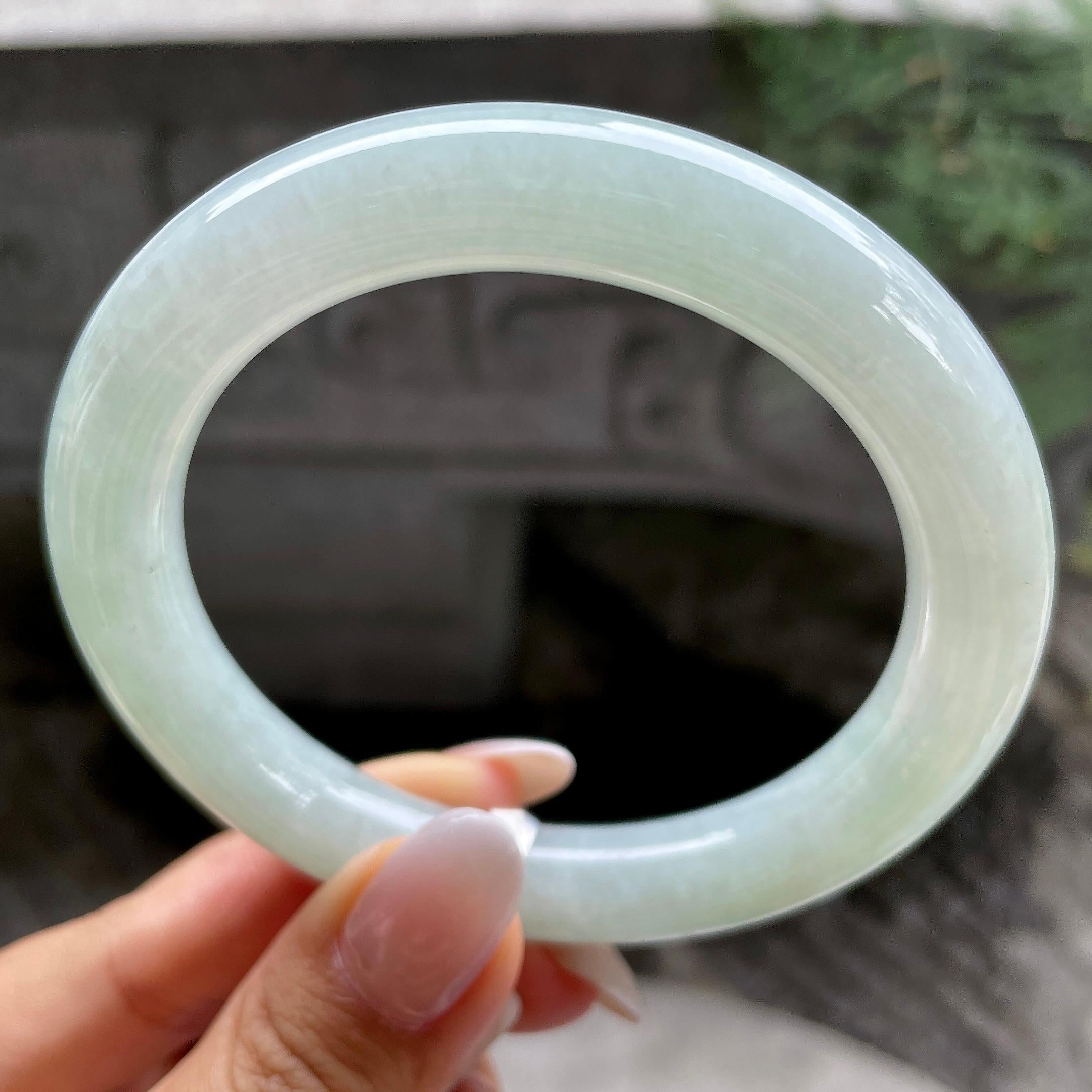 大圈口         细糯种晴底圆条手镯59.7圈         天然缅甸A货翡翠（yc407882）