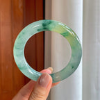 冰种飘花带黄翡翡翠圆条手镯（56mm）（yc402793）