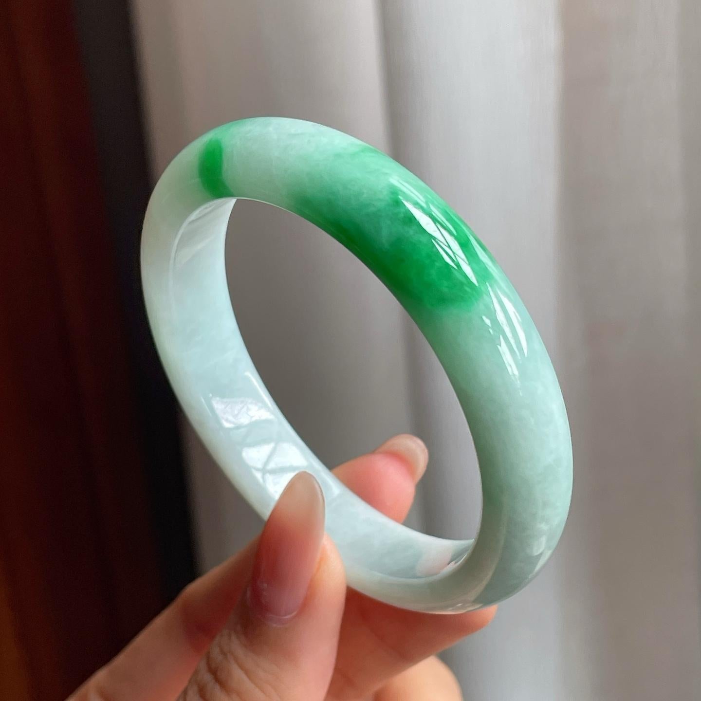 糯冰种带色翡翠平安镯（52mm）