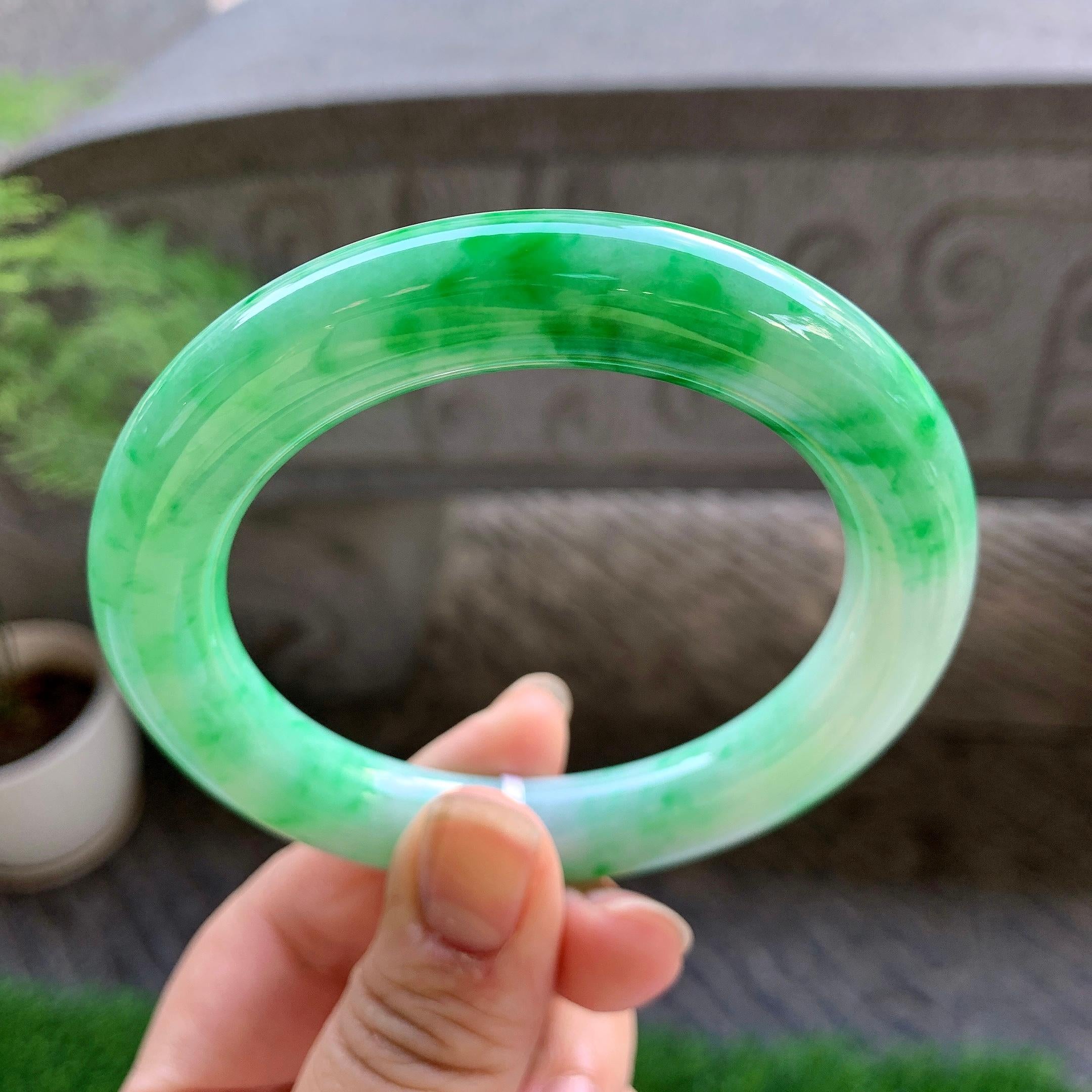细糯种飘绿圆条手镯（58.3mm）（yc223252）