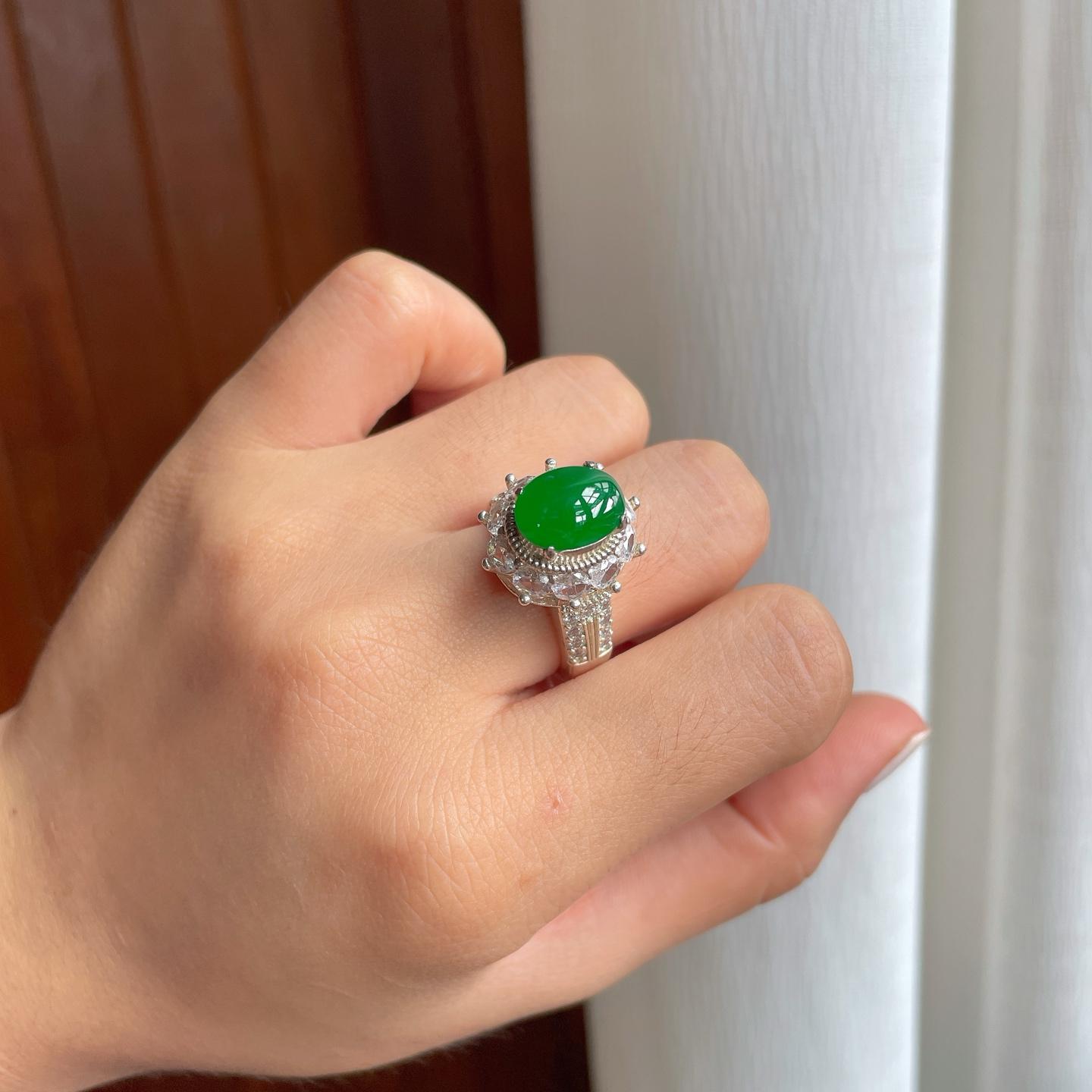 铜托冰种满绿翡翠蛋面（yc253142）