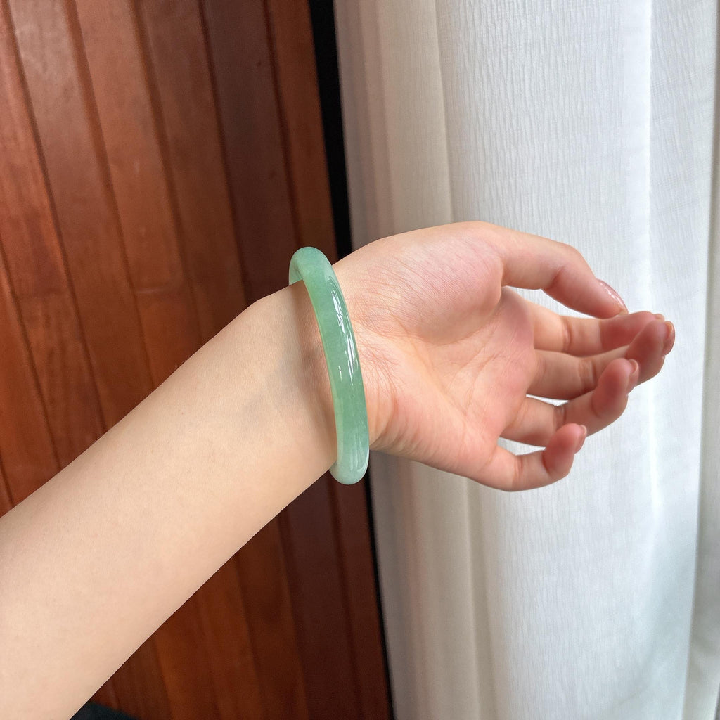 糯冰晴绿翡翠圆条手镯 54圈天然缅甸A货翡翠（yc440030）