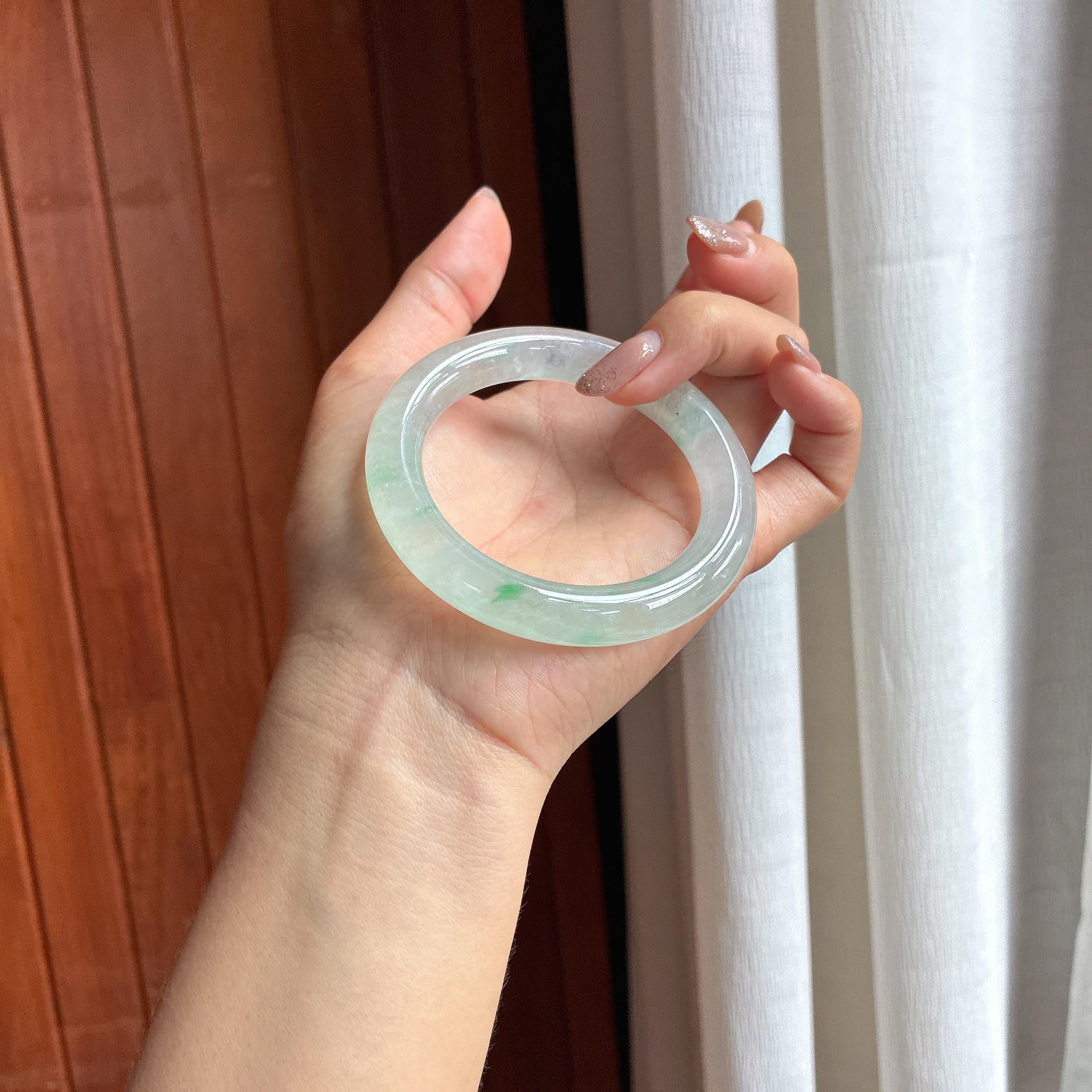 冰种飘绿光圆条手镯 53圈 天然缅甸A货翡翠（yc454624）