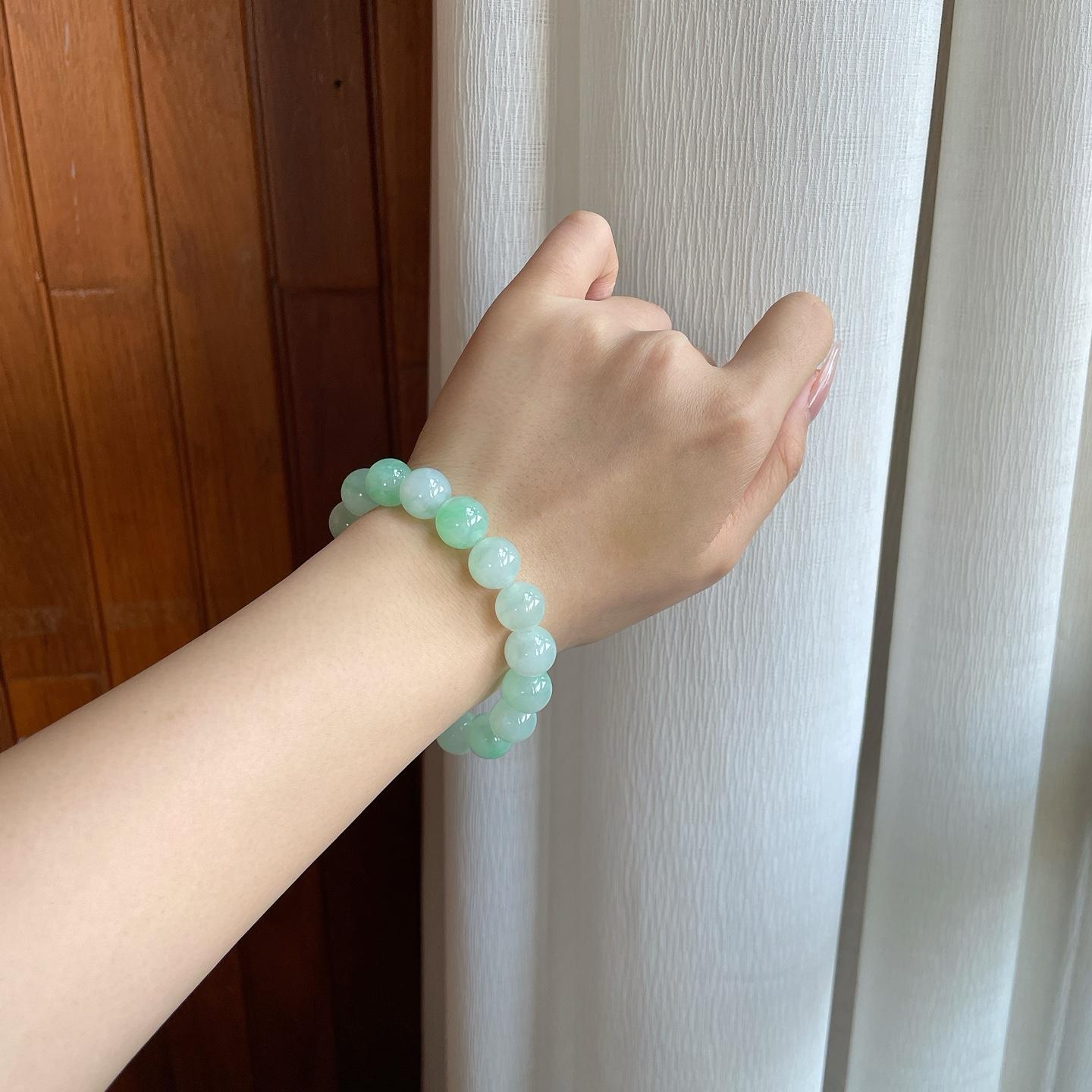 细糯冰飘绿花翡翠珠串手串（yc279900）