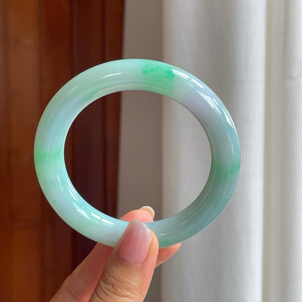 糯冰带色翡翠圆条手镯（59mm)（yc381140）