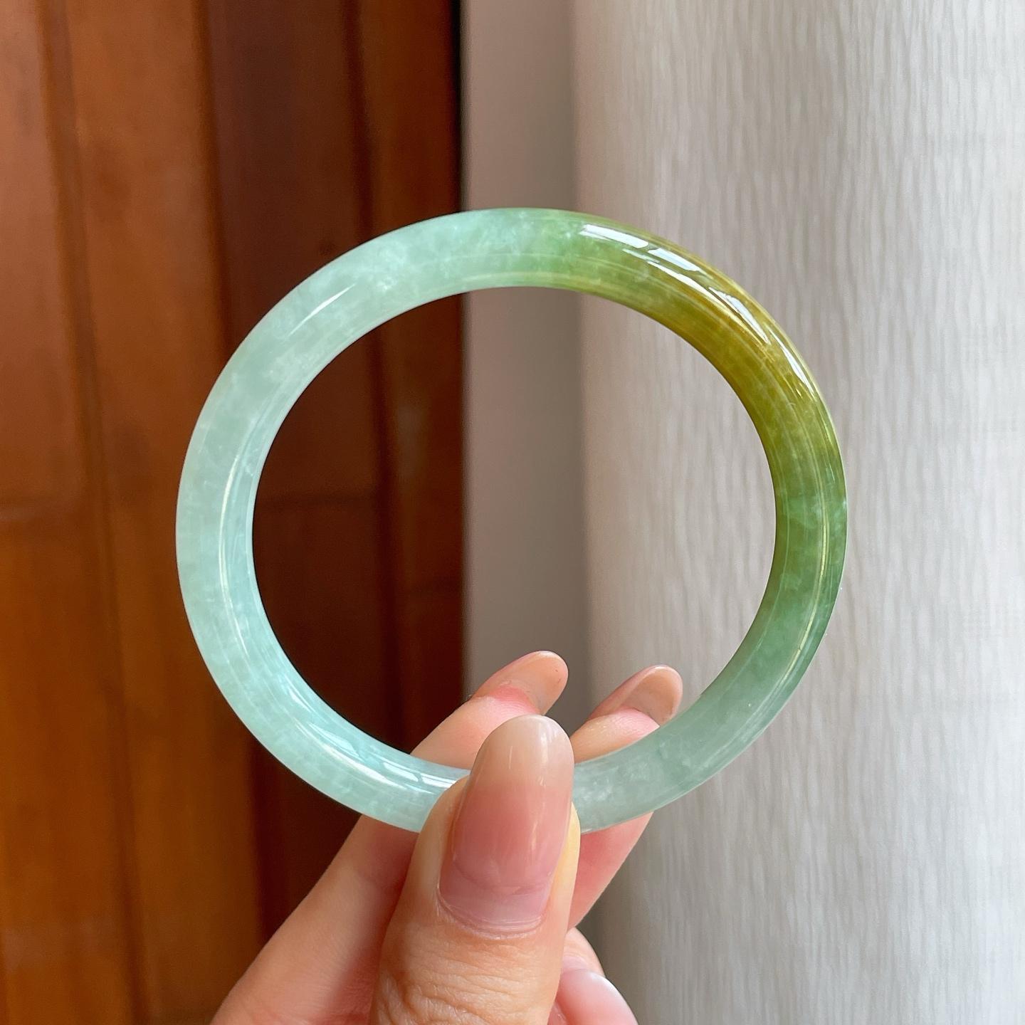 糯冰黄加绿翡翠圆条手镯（52mm)（yc365769）