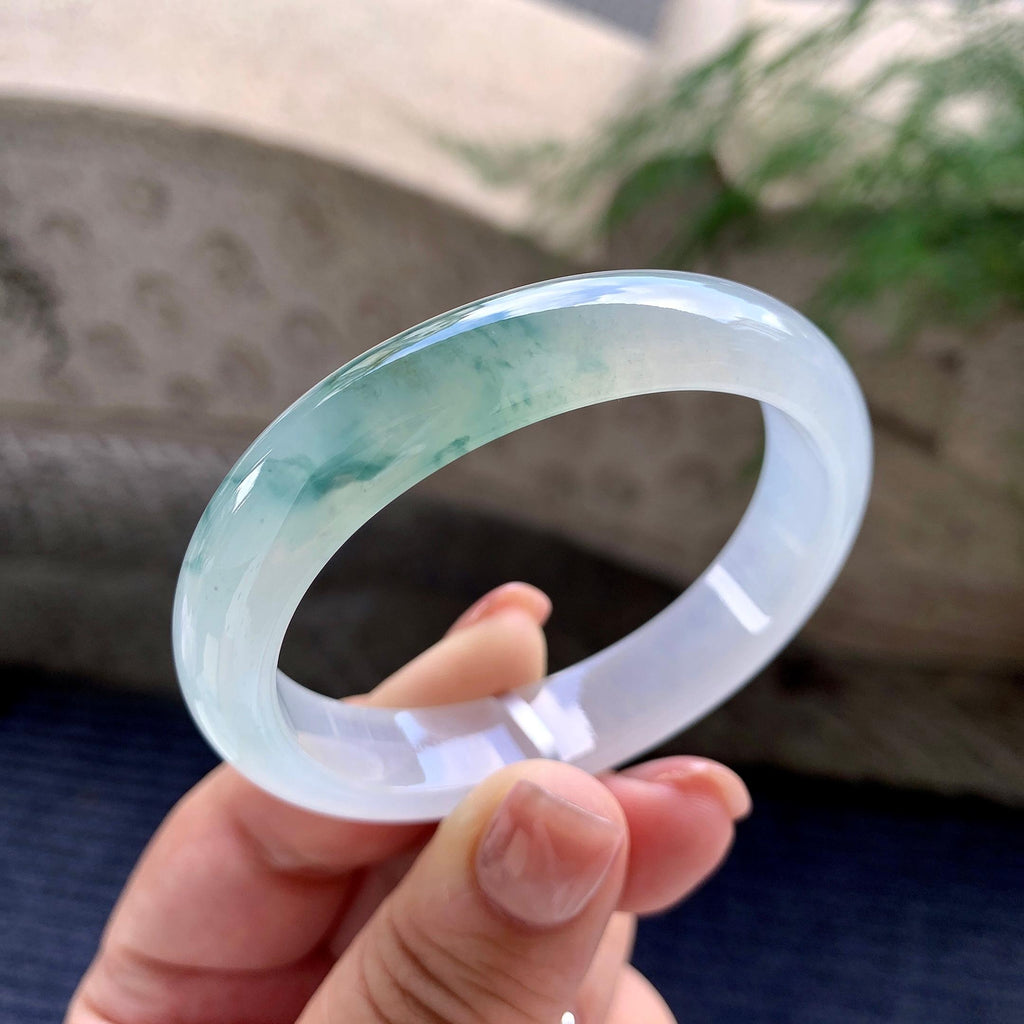 糯冰种飘蓝花贵妃手镯 53.8圈口 天然缅甸A货翡翠（yc483943）