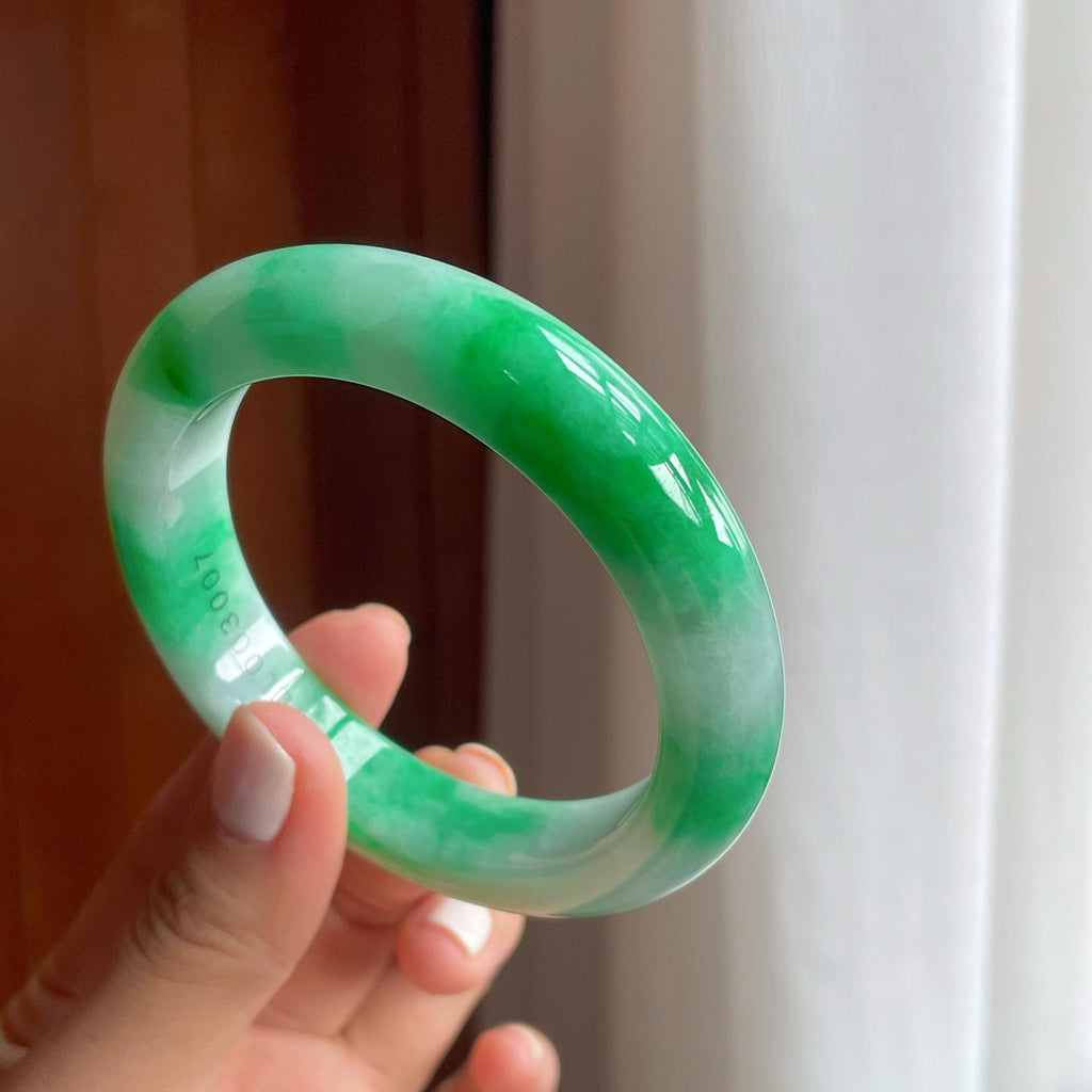 糯种带色翡翠平安镯（59mm）（yc249154）