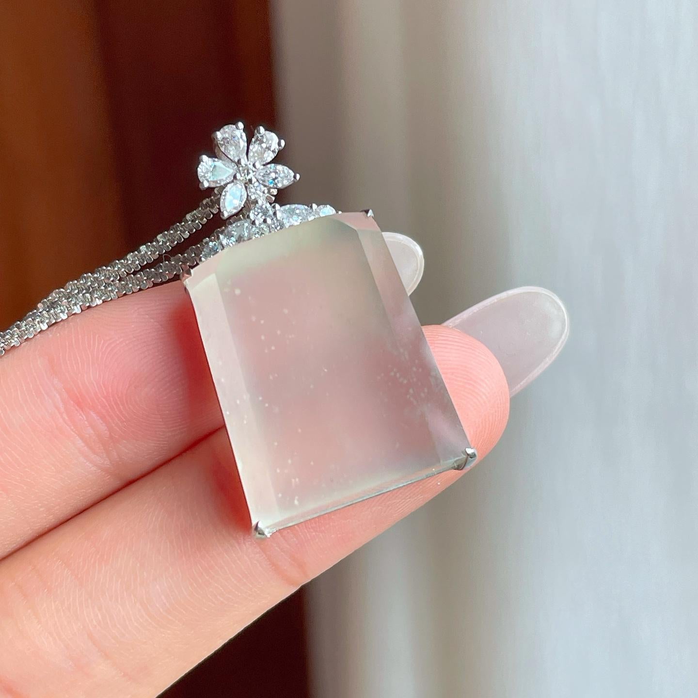 18k金钻镶冰种淡底色翡翠无事牌（yc263554）