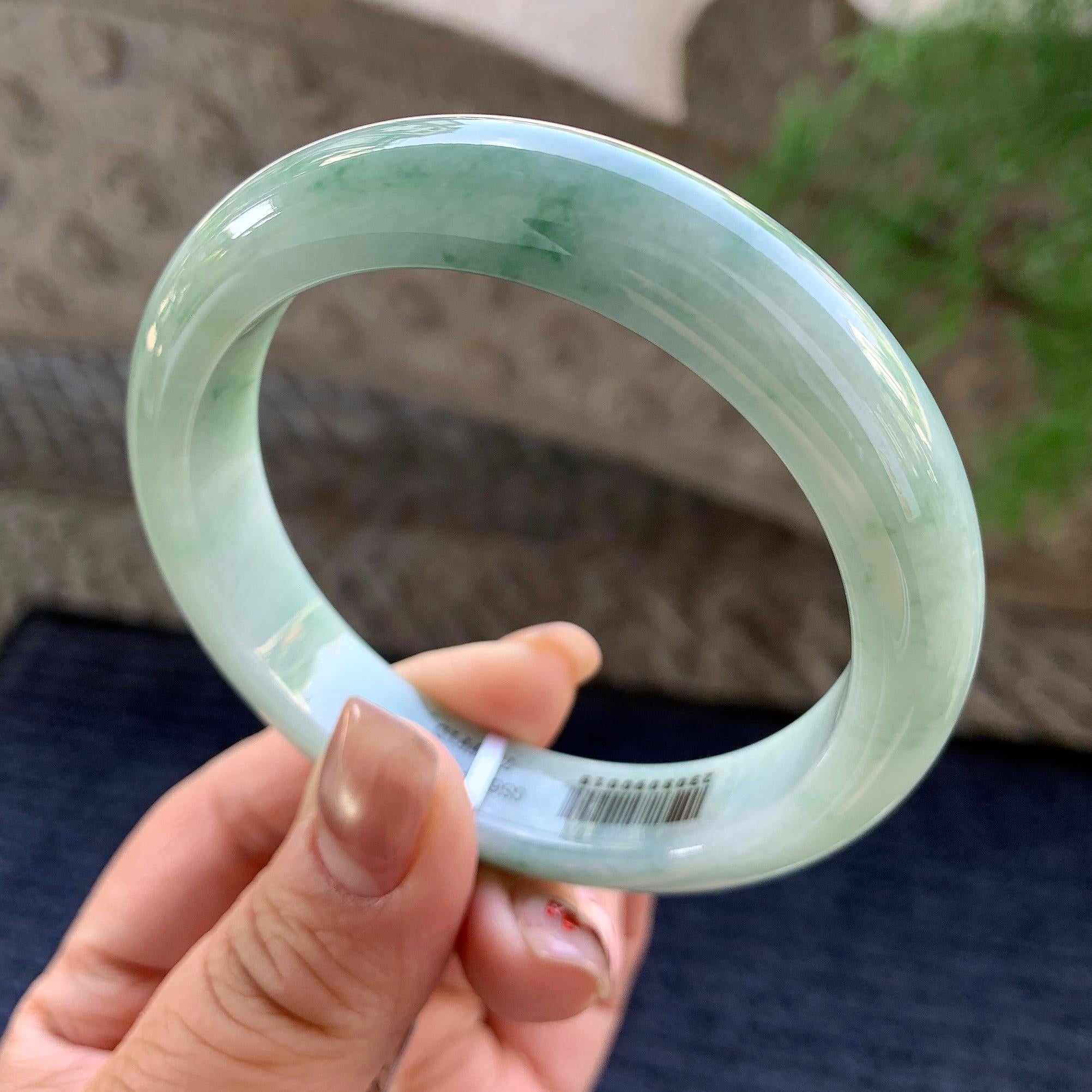 大圈口 细糯种飘绿花正圈平安镯 58圈口 天然缅甸A货翡翠（yc352937）