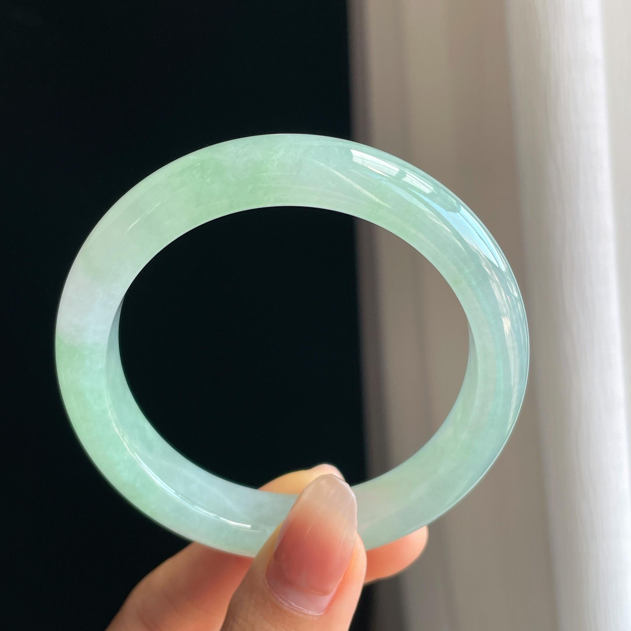 冰种带果绿翡翠平安镯（57mm）（yc326944）