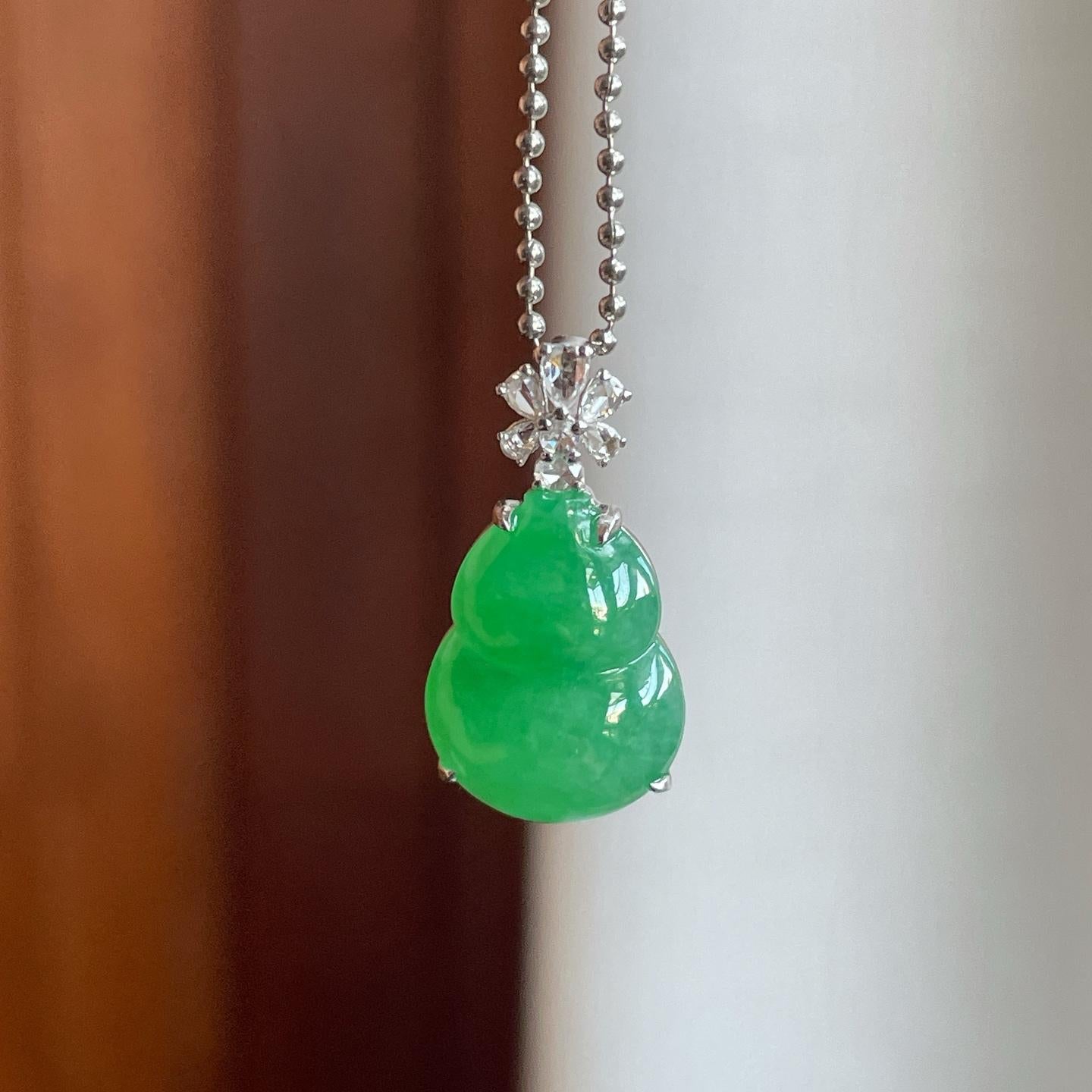 18k金镶糯冰满绿翡翠葫芦（yc258411）