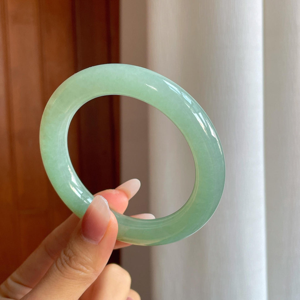 冰种晴底飘黄翡翠圆条手镯（57mm）（yc310284）