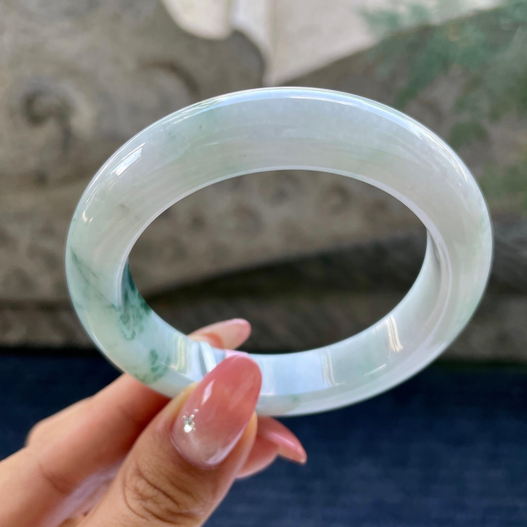 细糯种飘花正圈平安镯55.6圈      天然缅甸A货翡翠（yc425942）