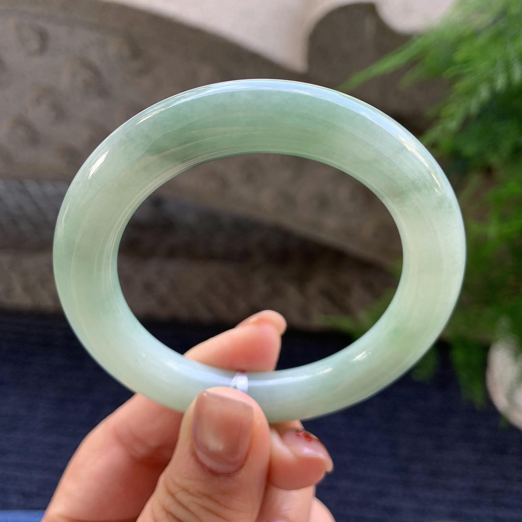 小圈口 糯种淡晴底圆条手镯 52圈口 天然缅甸A货翡翠（yc347592）