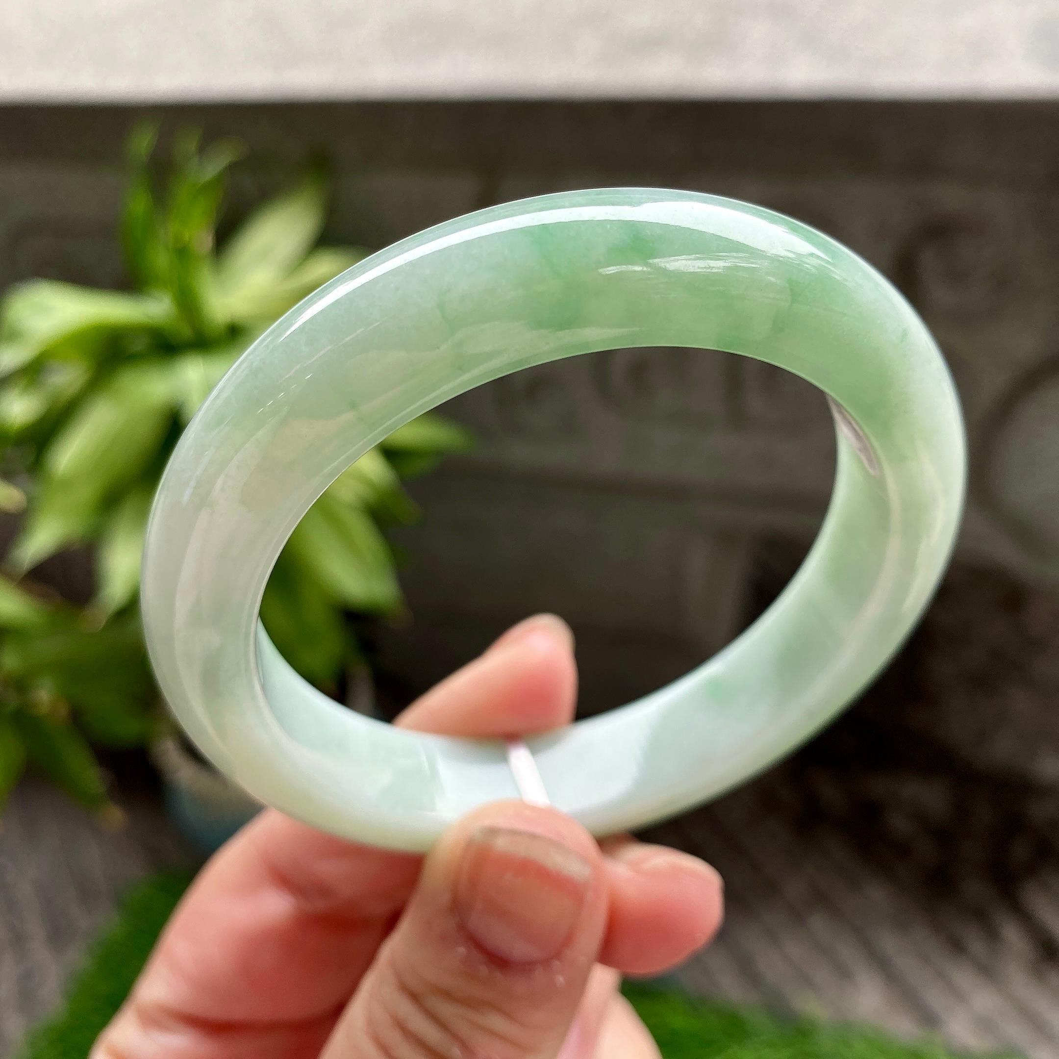细糯种飘花正圈平安镯55.4圈口 天然缅甸A货翡翠（yc317270）