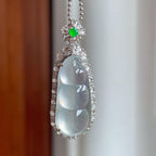 18k金镶冰种无色翡翠豆子（yc250570）