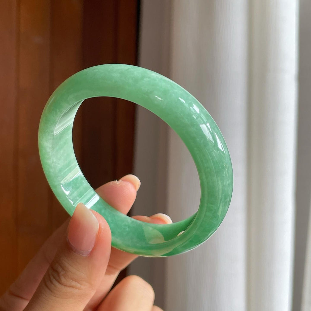 糯冰果绿翡翠平安镯（55mm)（yc397571）