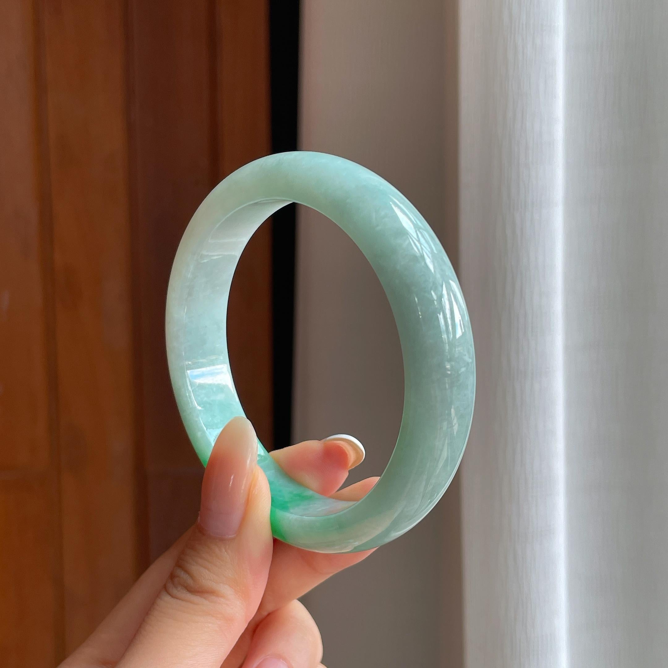 糯冰带色翡翠平安镯（57mm)（yc416135）