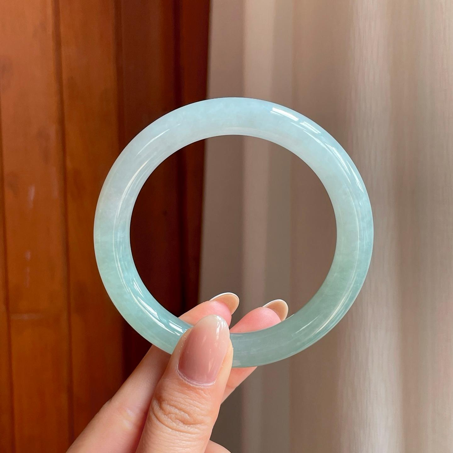 冰种蓝晴底翡翠圆条手镯（57mm）（yc369213）