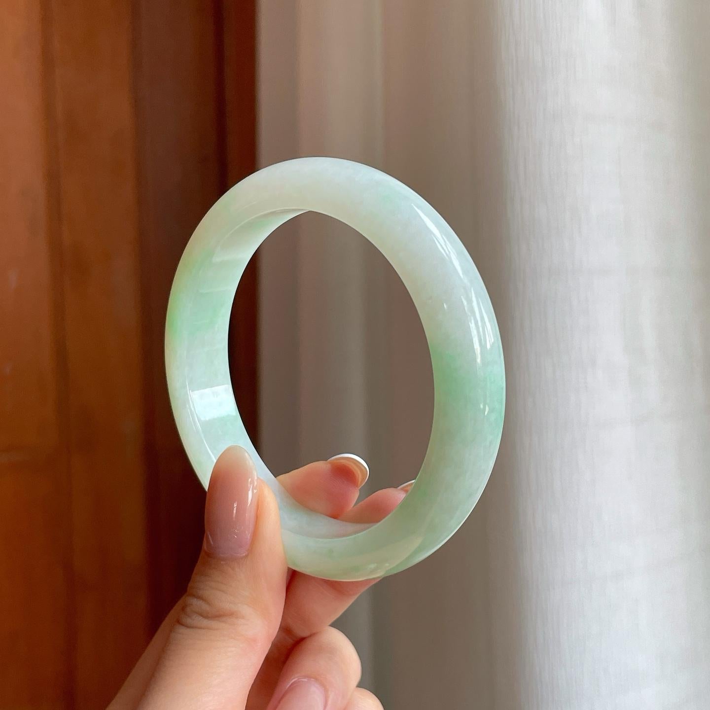 糯冰带色翡翠平安镯（57.3mm)（yc374645）