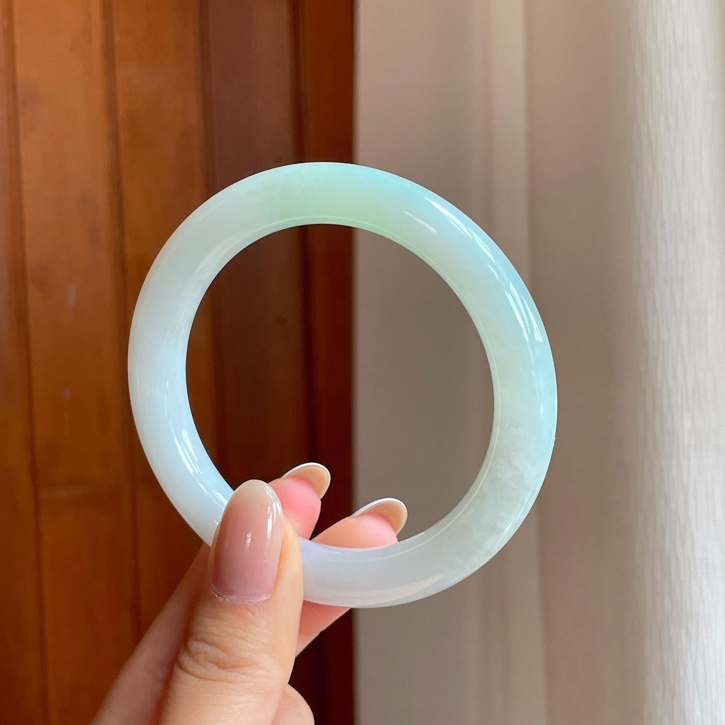 糯冰淡晴底翡翠圆条手镯（55mm）（yc376692）