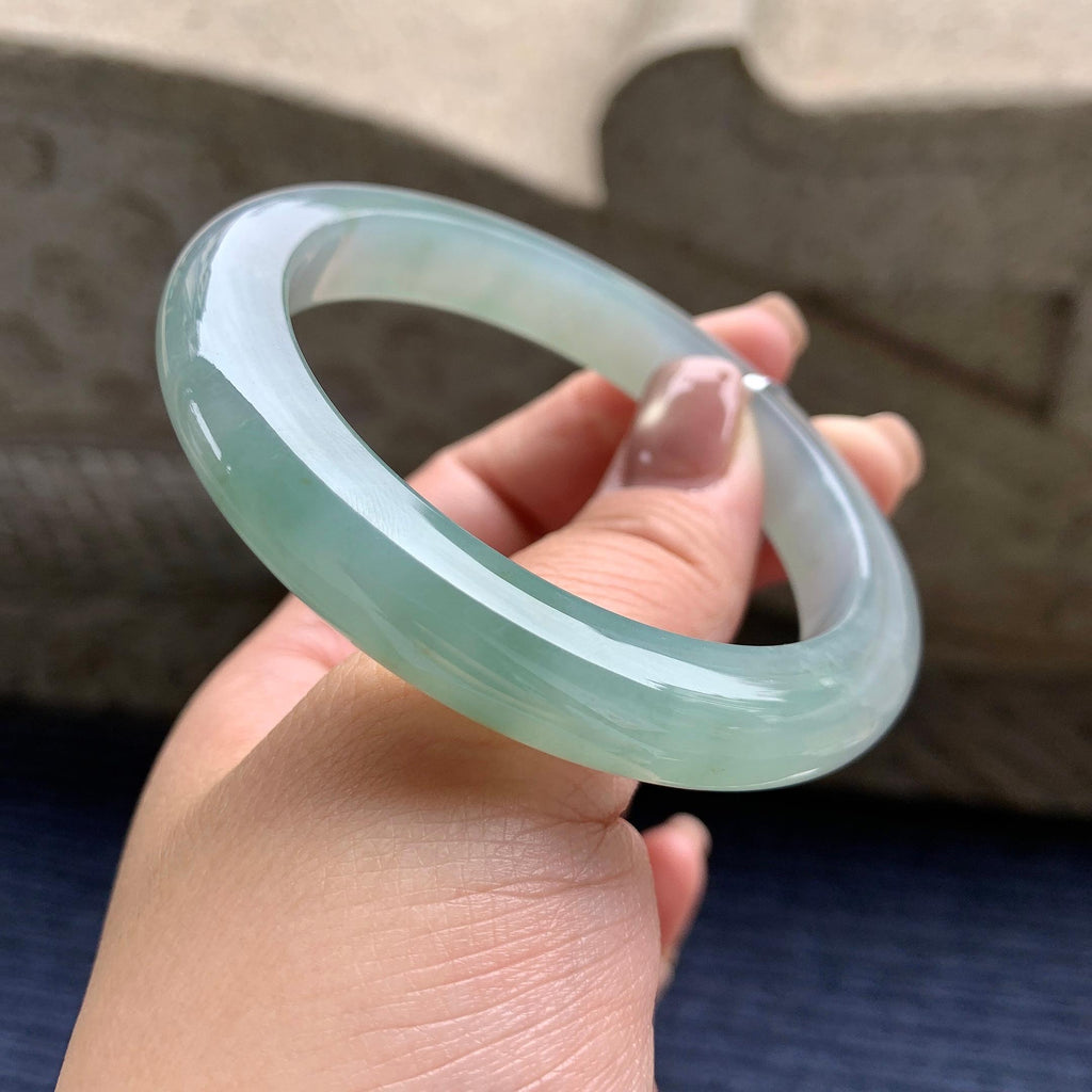 糯冰种飘蓝花正圈平安镯 56.6圈口 天然缅A货翡翠（yc345044）