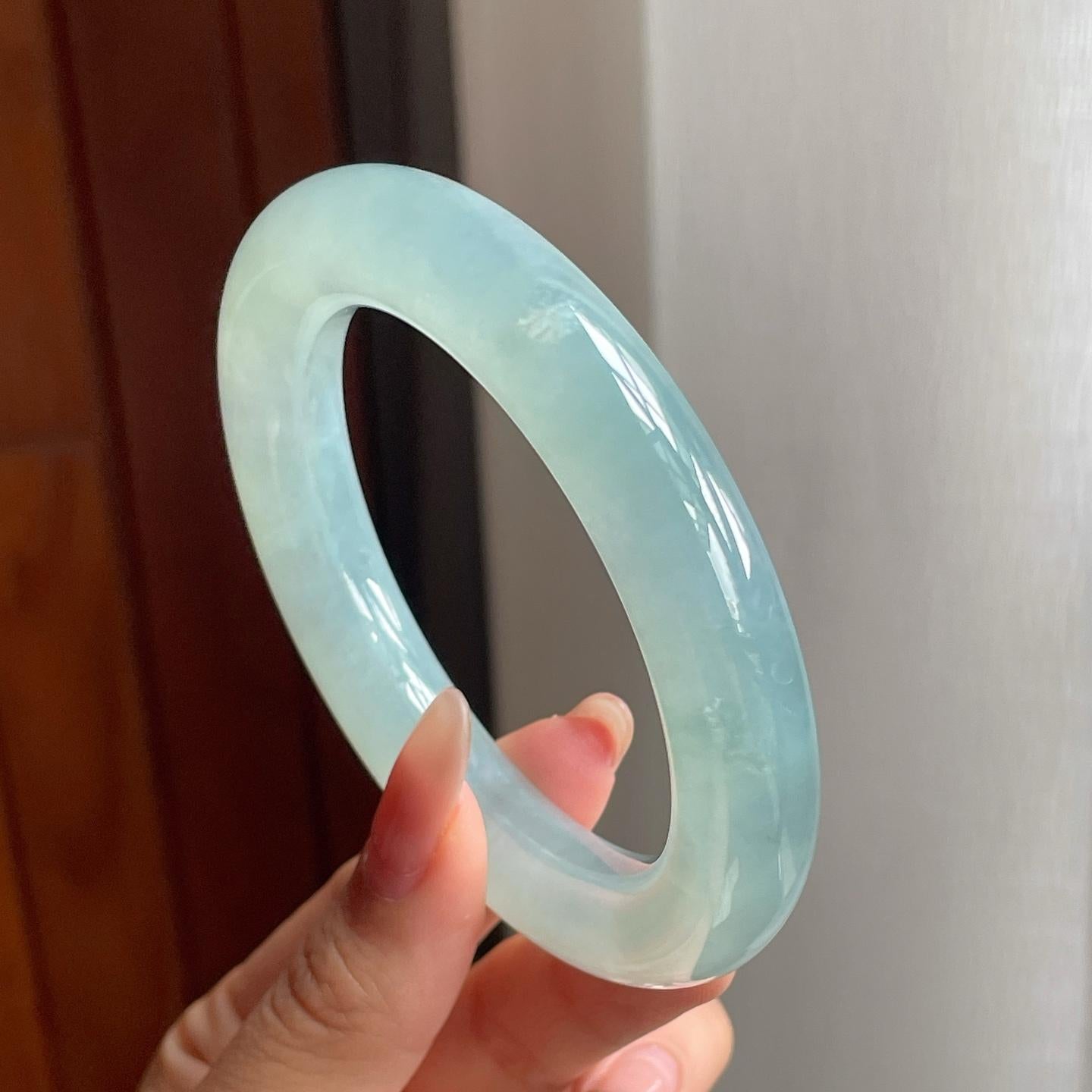 糯冰种晴底翡翠圆条手镯（57mm）（yc200133）