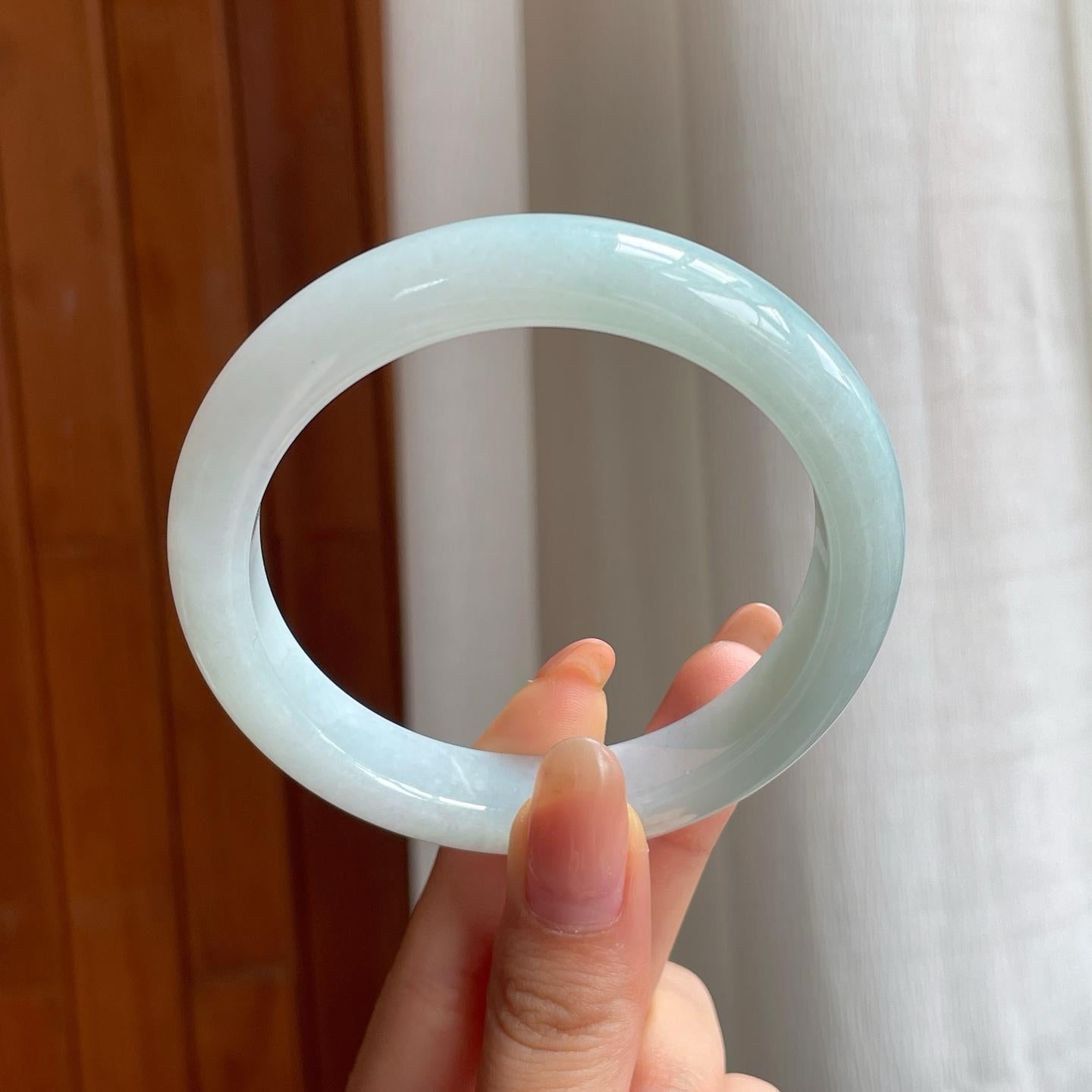 糯冰淡底色翡翠平安镯（60.4mm)（yc360239）