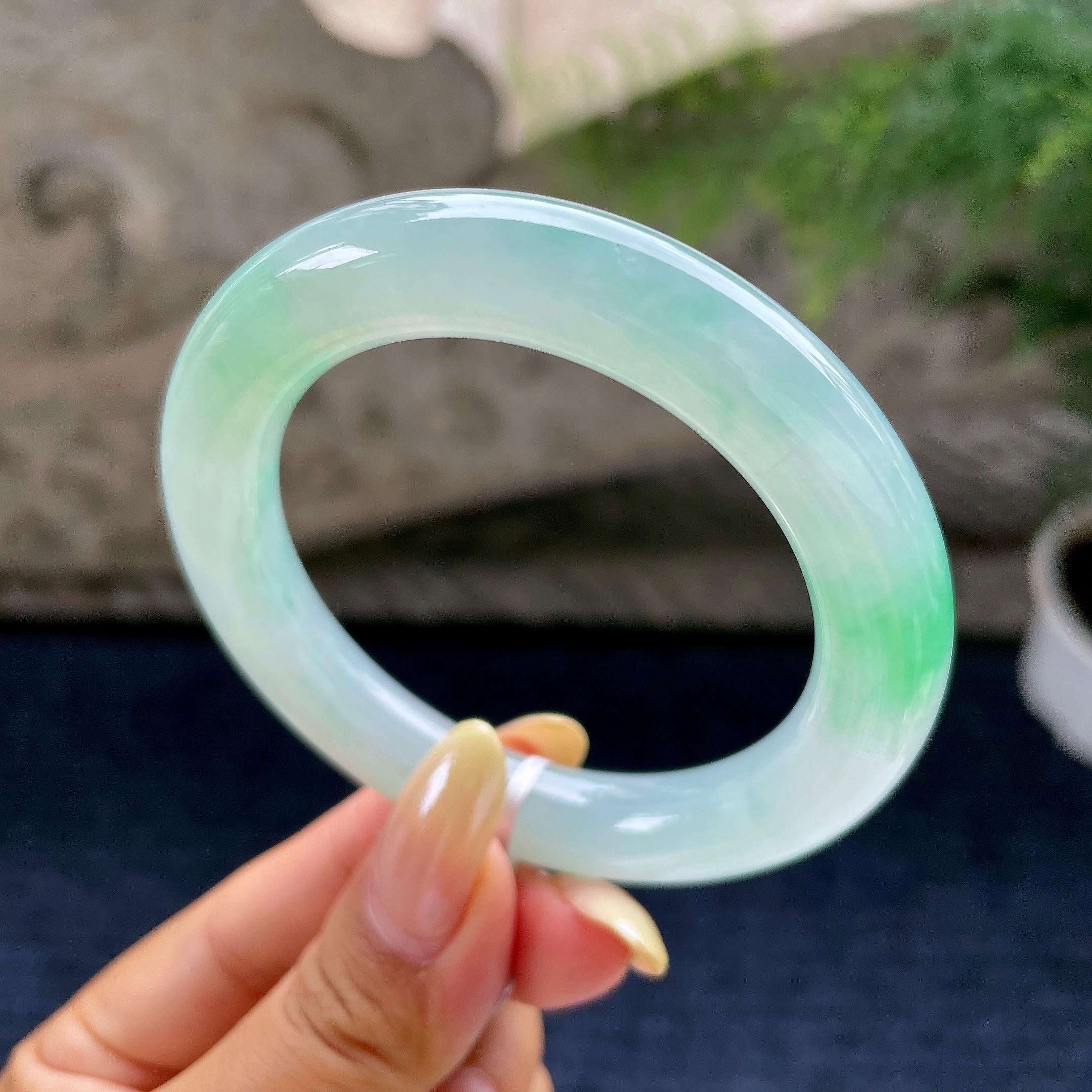 小圈口 糯冰种飘绿花圆条手镯53.4圈 天然缅甸A货翡翠（yc489319）