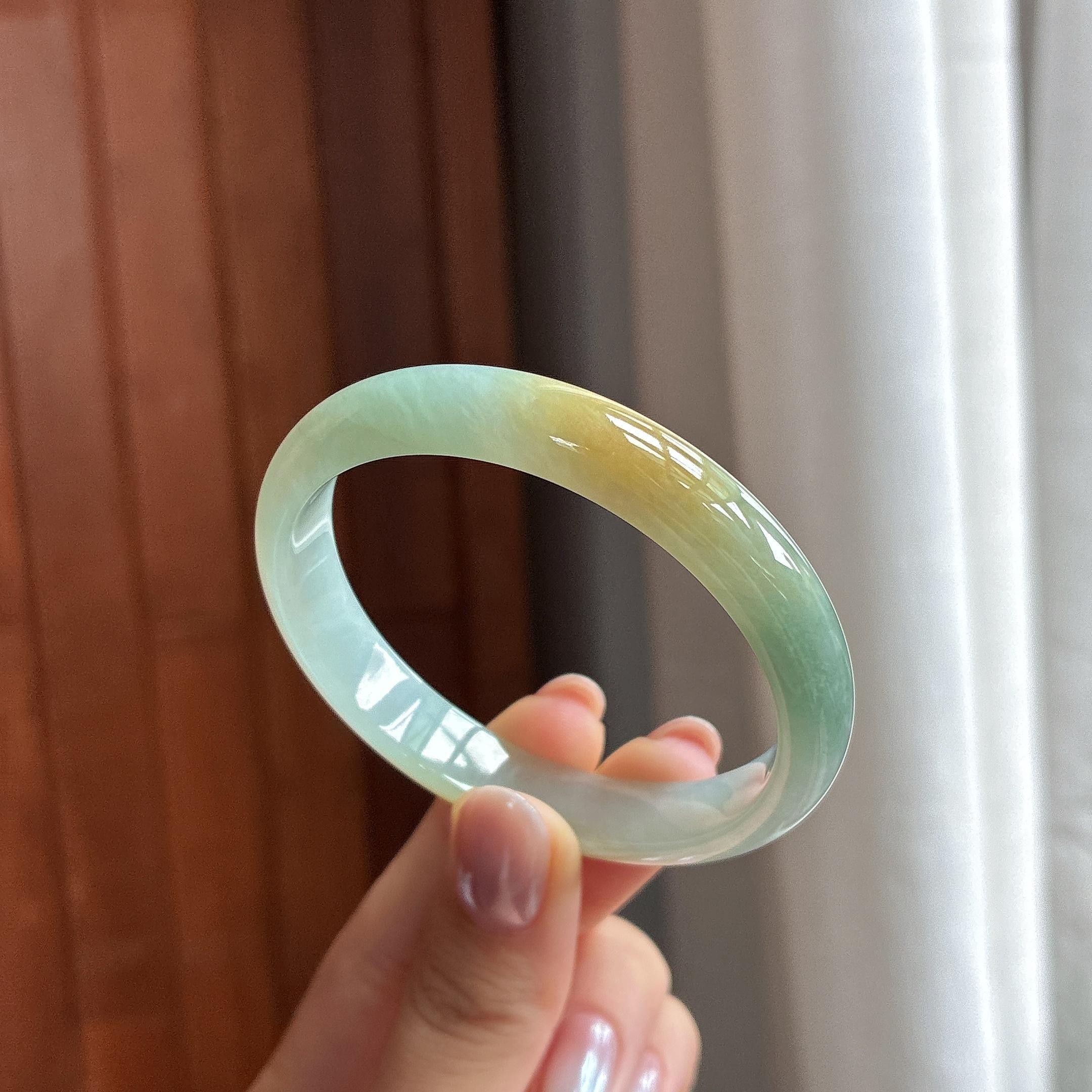 糯冰晴底飘黄特色正圈平安镯 52圈 天然缅甸Ａ货翡翠（yc487571）