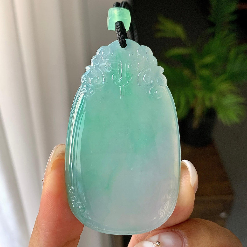 糯冰种飘绿仿古牌挂件（yc246702）