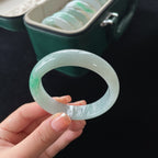 糯冰白底青正圈翡翠手镯（55.5mm）（yc019899）