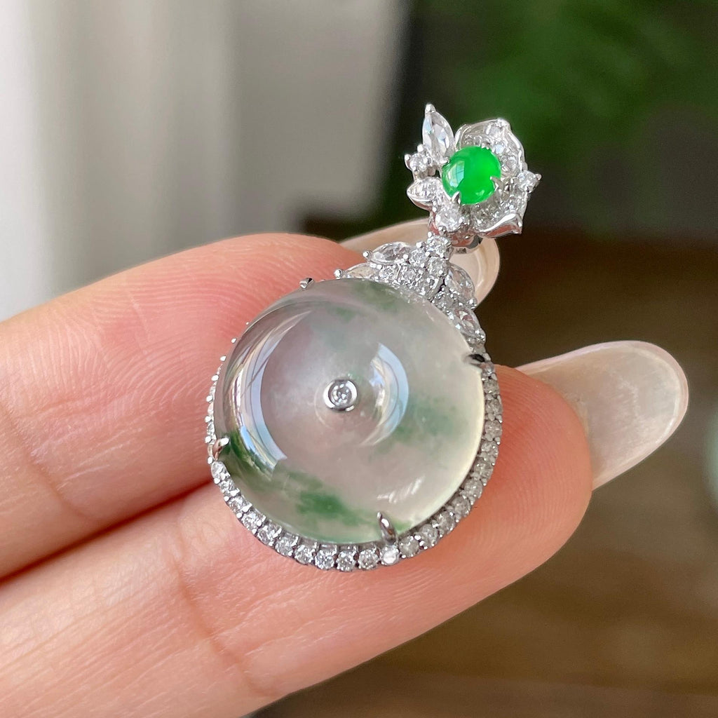 18k金钻镶冰种飘绿花平安扣吊坠    天然缅甸A货翡翠（yc352020）