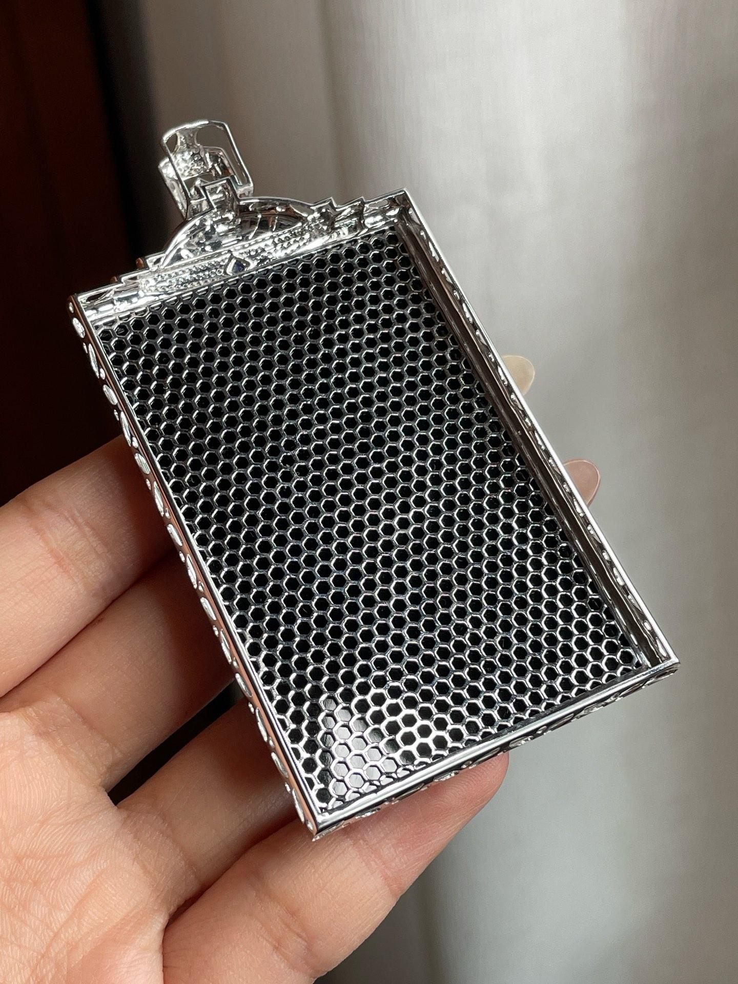 18k真金真钻镶冰种墨翠无事牌（yc211317） – 思懿家