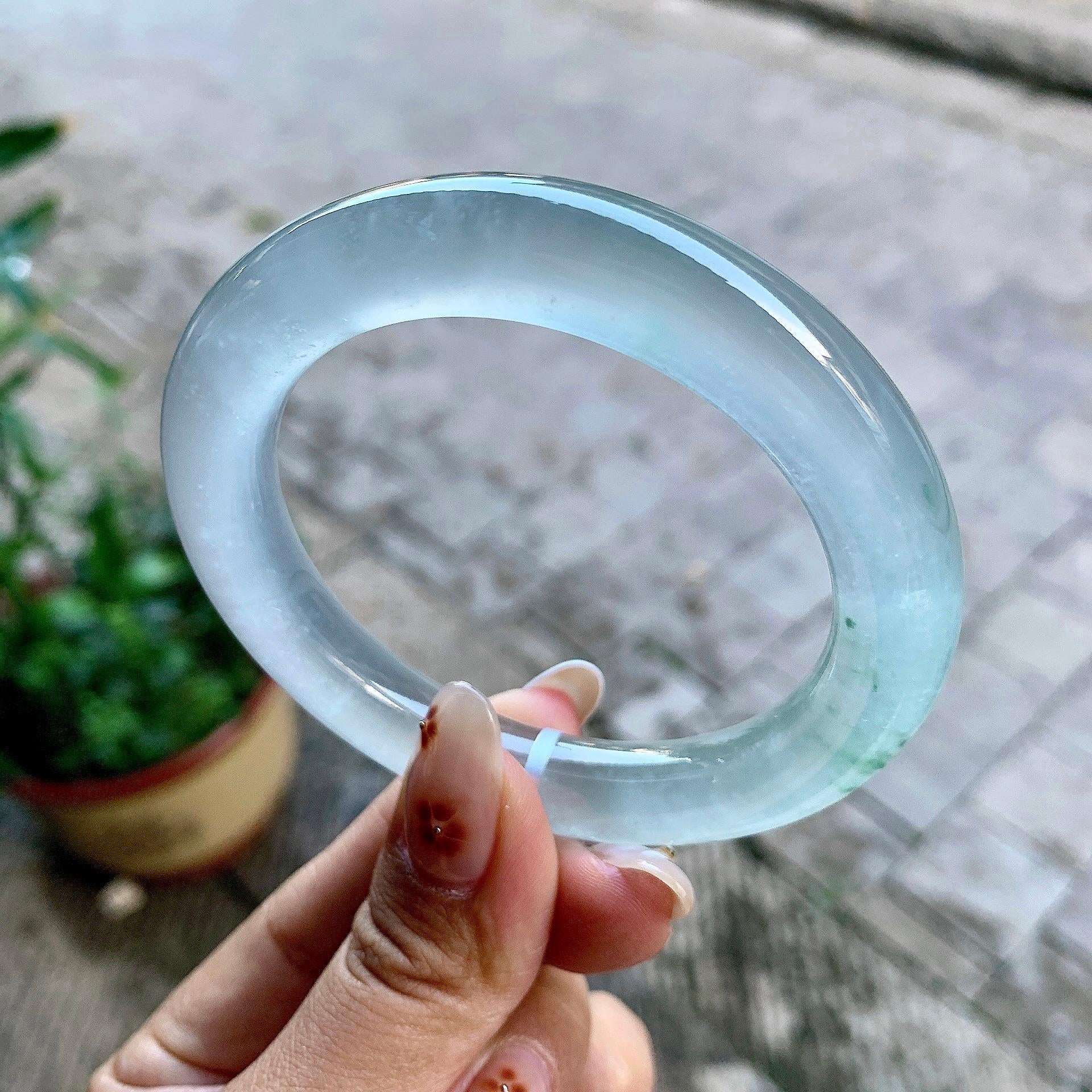 高冰种飘花圆条手镯（55.1mm）（yc246678）