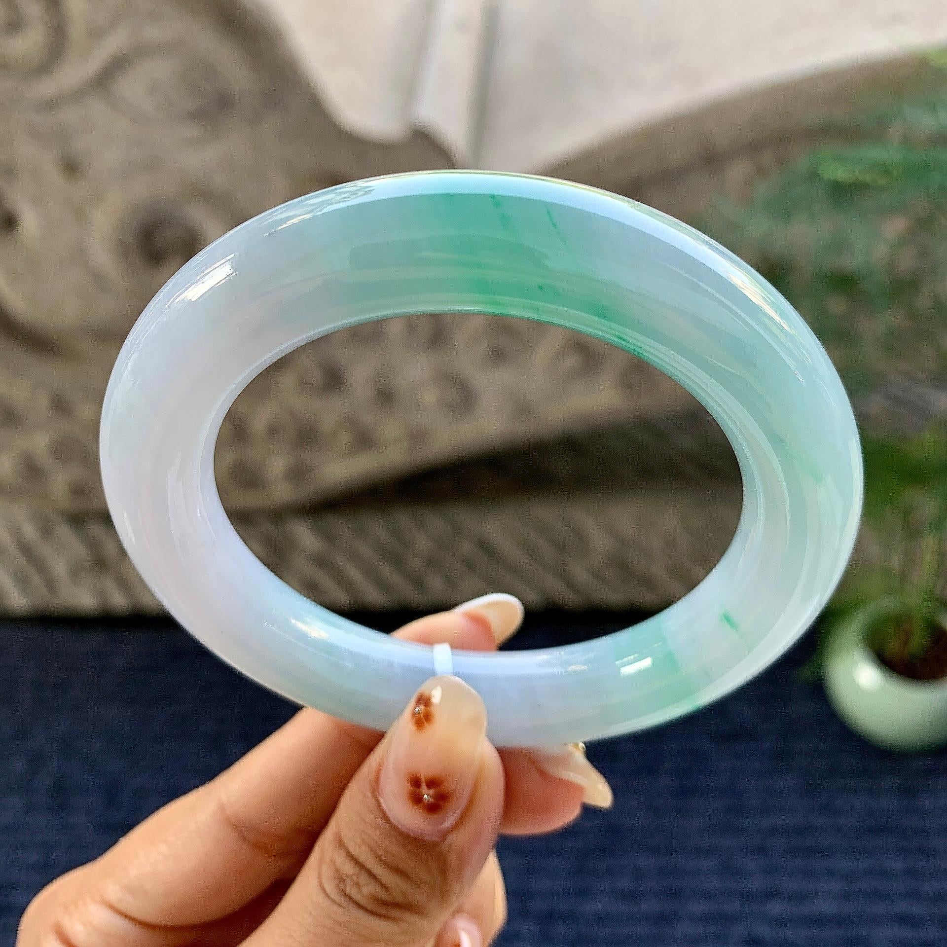 细糯种飘绿圆条手镯（58.6mm）（yc249460）