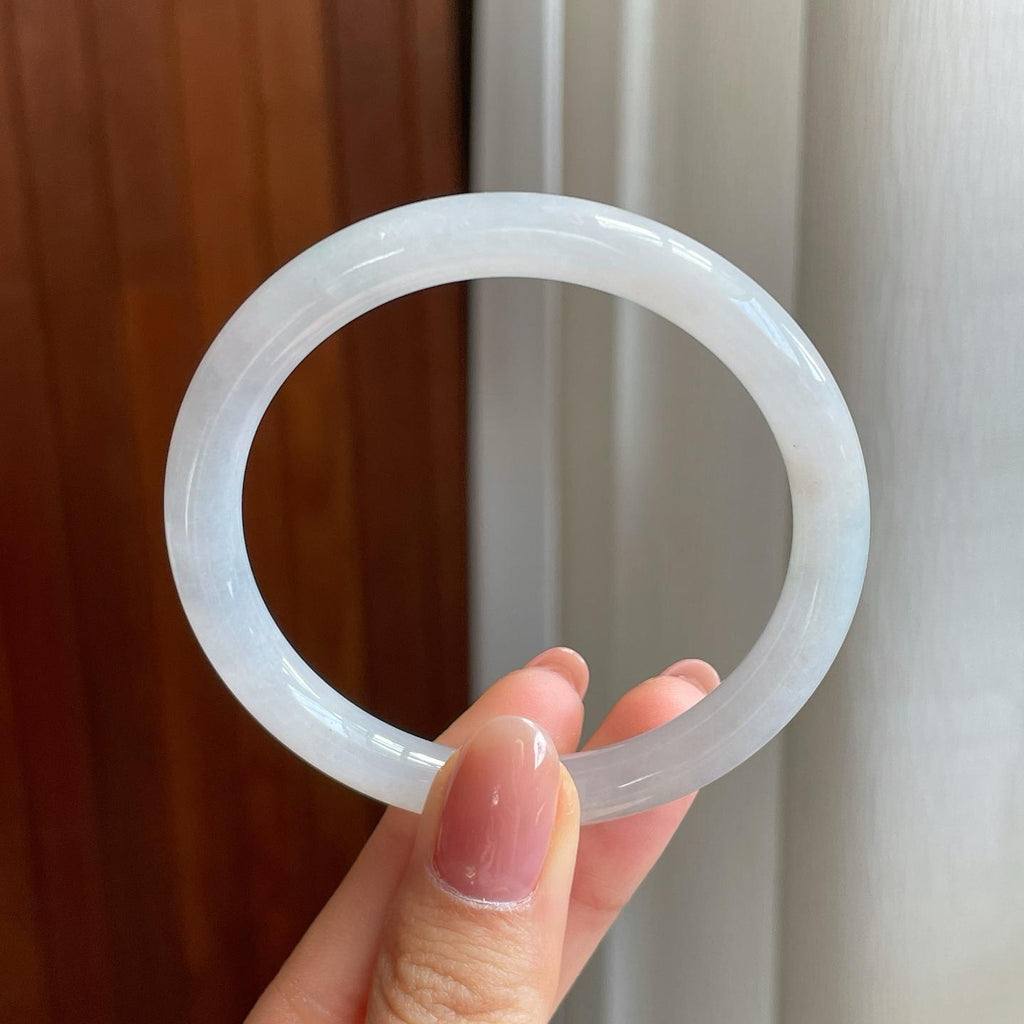 冰种淡春底翡翠圆条手镯（54mm)（yc323838）