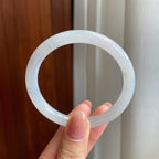 冰种淡春底翡翠圆条手镯（54mm)（yc323838）
