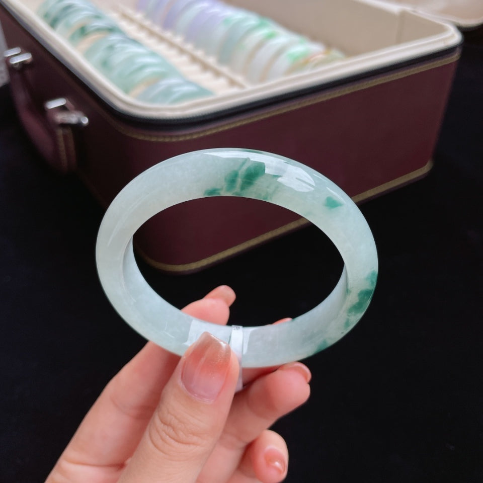 糯冰飘花正圈 翡翠手镯（56mm）（yc017392）