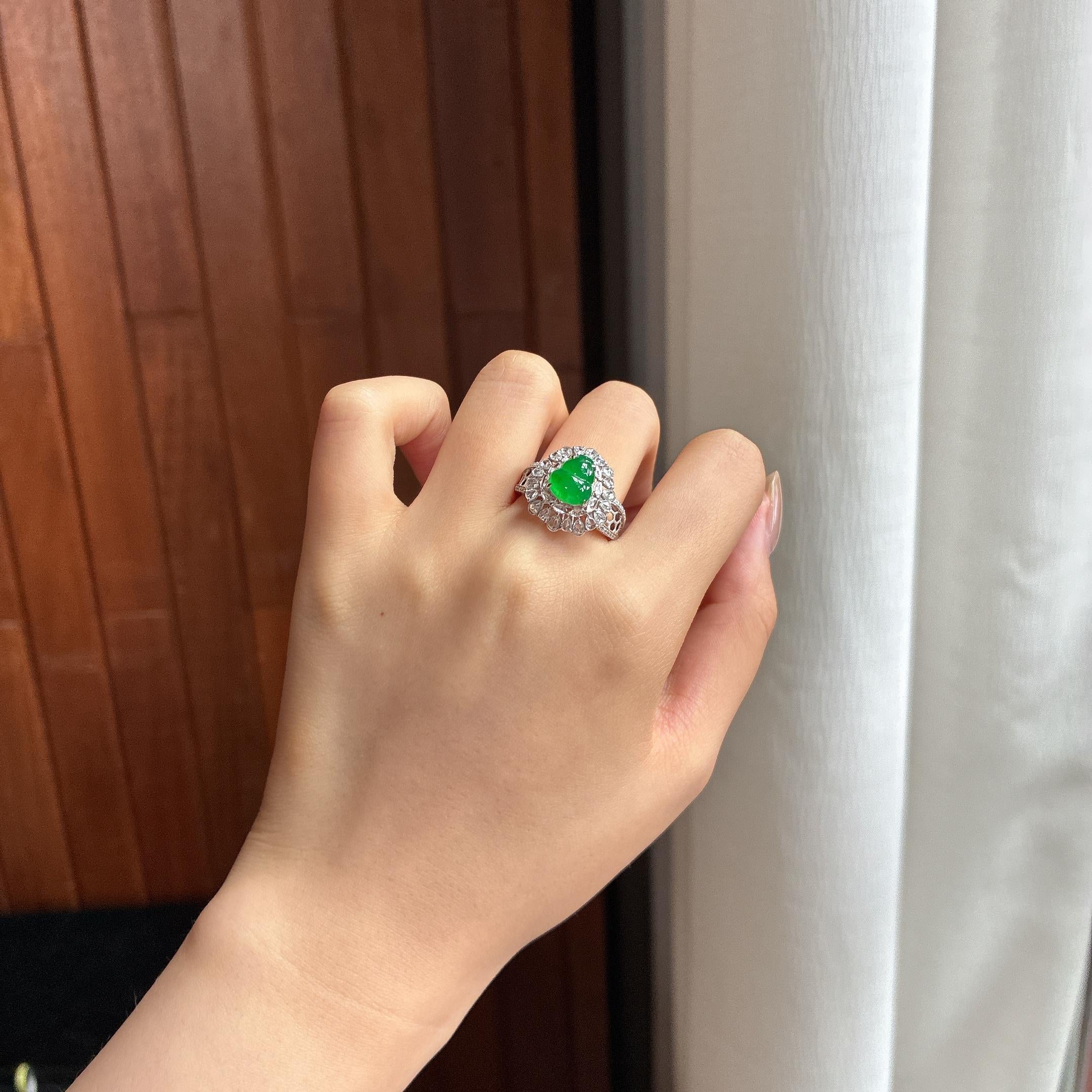Nhẫn Ngọc Phỉ Thúy Thiên Nhiên Miến Điện Loại A 18k vàng đính đá băng chủng xanh lục đầy đặn (yc450391)