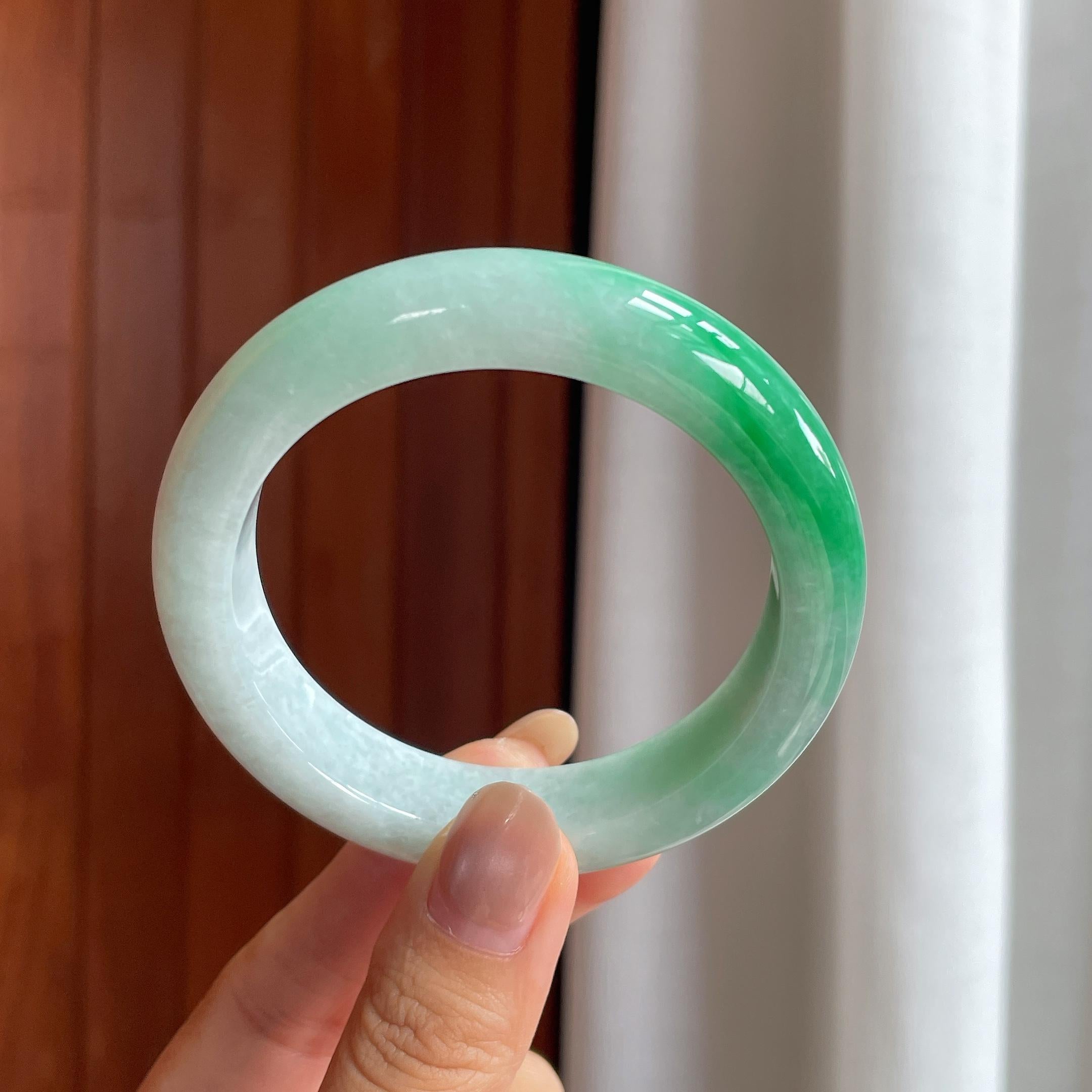 糯冰带色翡翠平安镯(56mm)（yc424292）