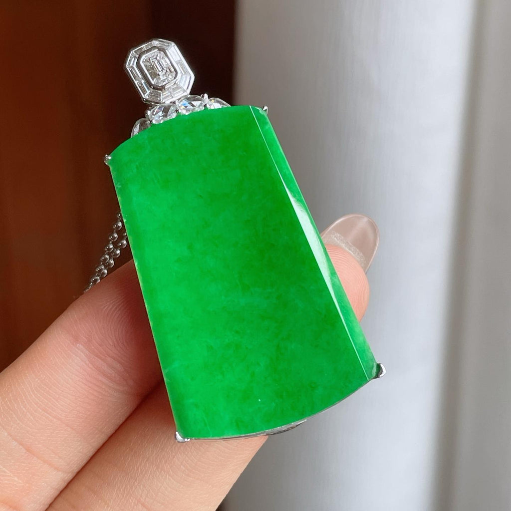 18k金镶糯冰满绿翡翠无事牌（yc244910）