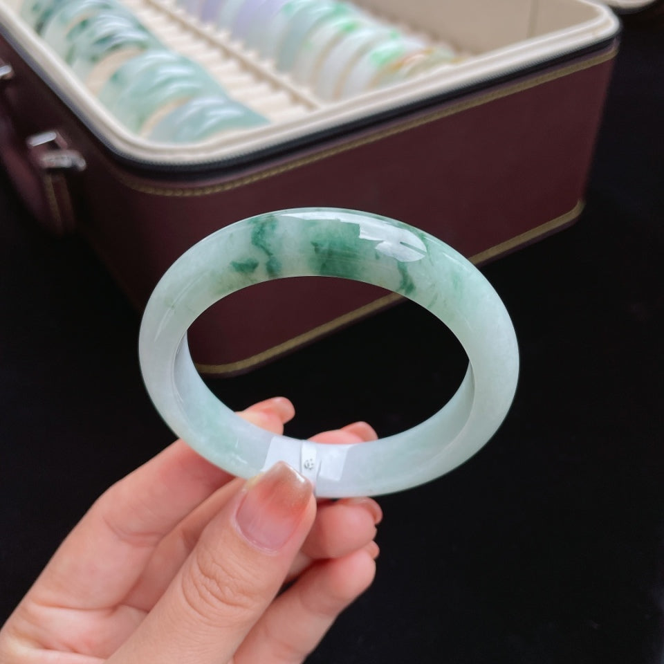 糯冰飘花正圈翡翠手镯（55.3mm）（yc017388）