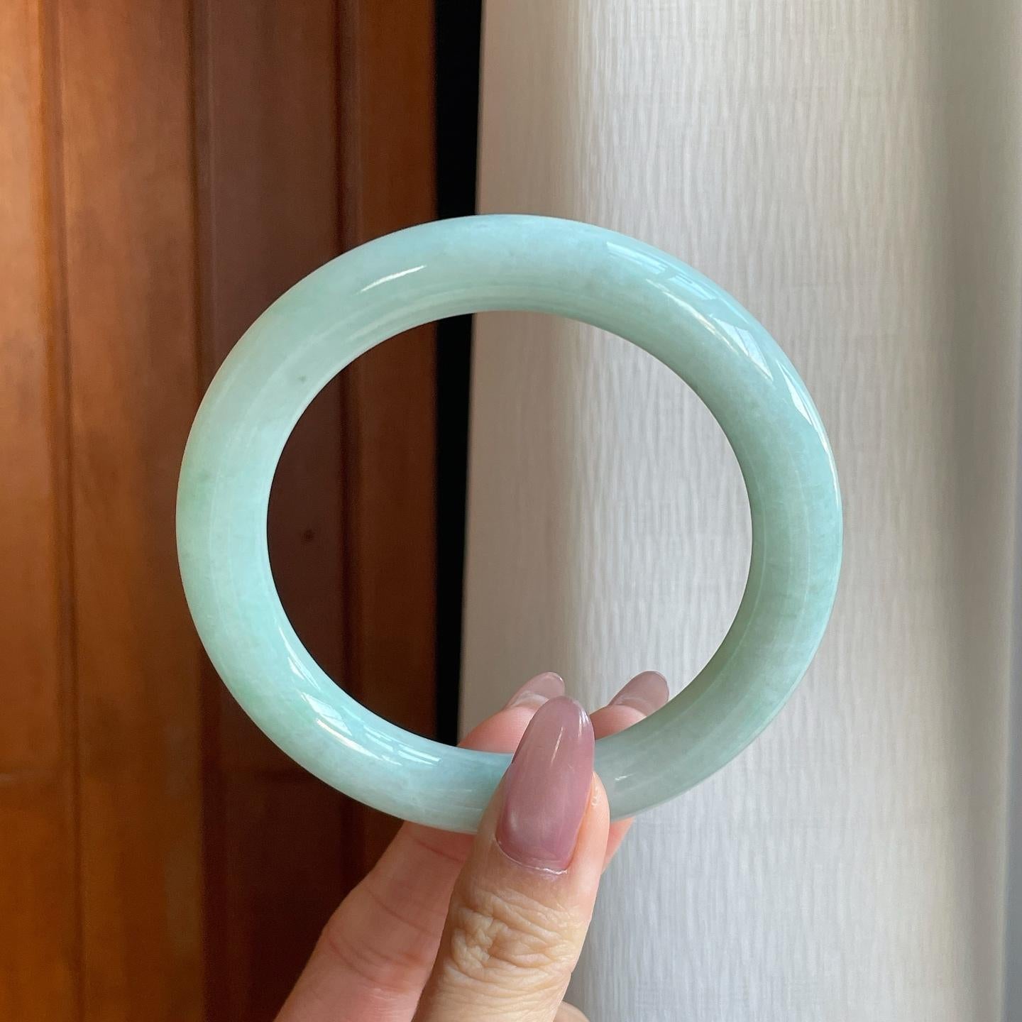 细糯冰晴底翡翠圆条手镯（63.6mm）（yc290088）
