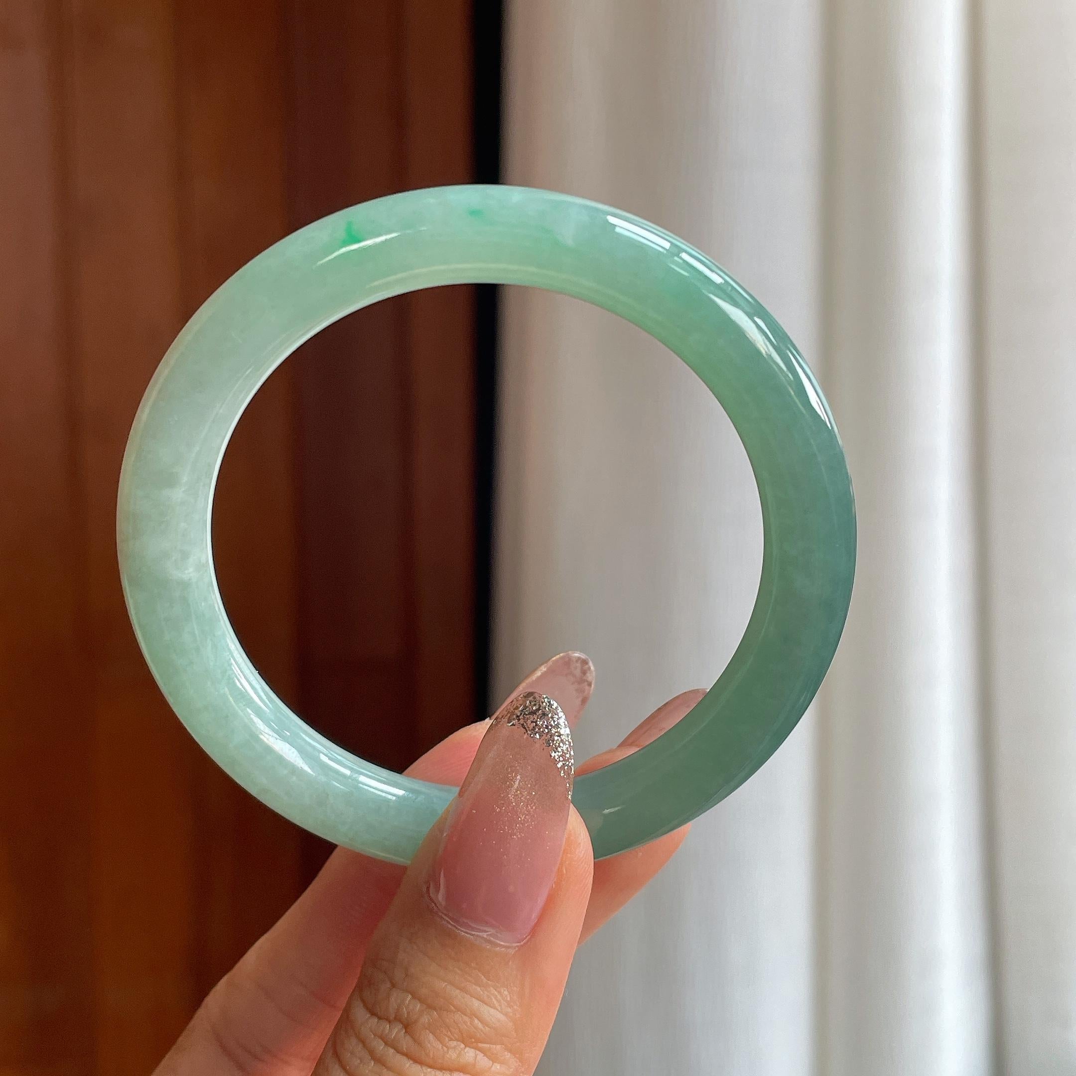 糯冰湖水绿翡翠圆条手镯（53.8mm）（yc354241）