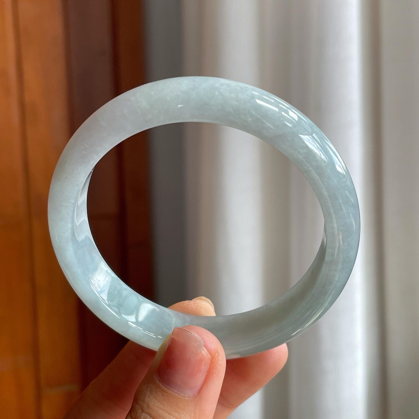 糯冰淡底色翡翠平安镯（57.5mm）（yc215242）